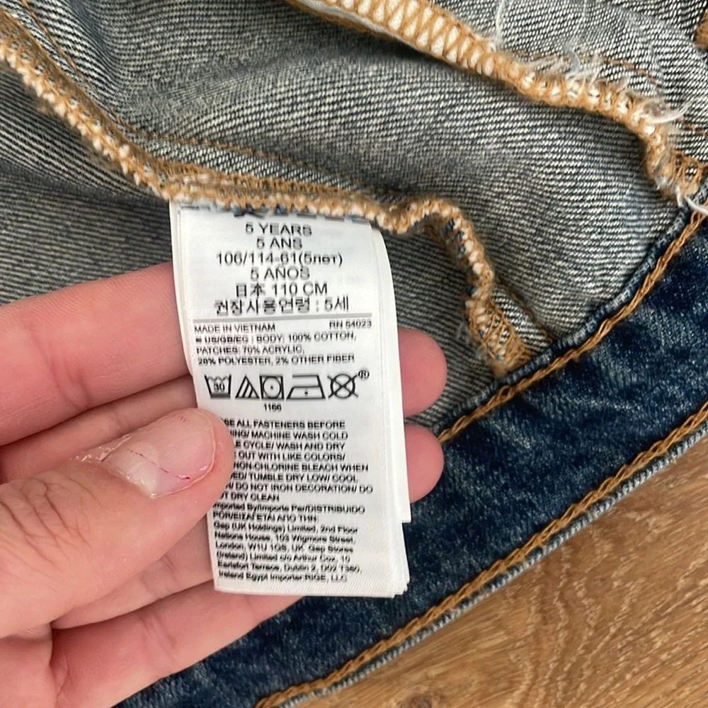 Gap Disney Toddler Embroidered minnie mouse denim jacket - size 5T